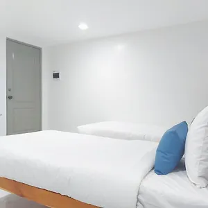 فندق Airobedz Makati - A Value, مانيلا